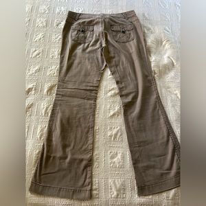 Maurice’s long/tall size 15/16 pants. Great condition but missing button. Cocoa